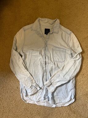 American Eagle Light Blue Button-Down Dot Print Shirt